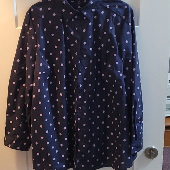 Roman's long sleeved - Picture 1 of 3
